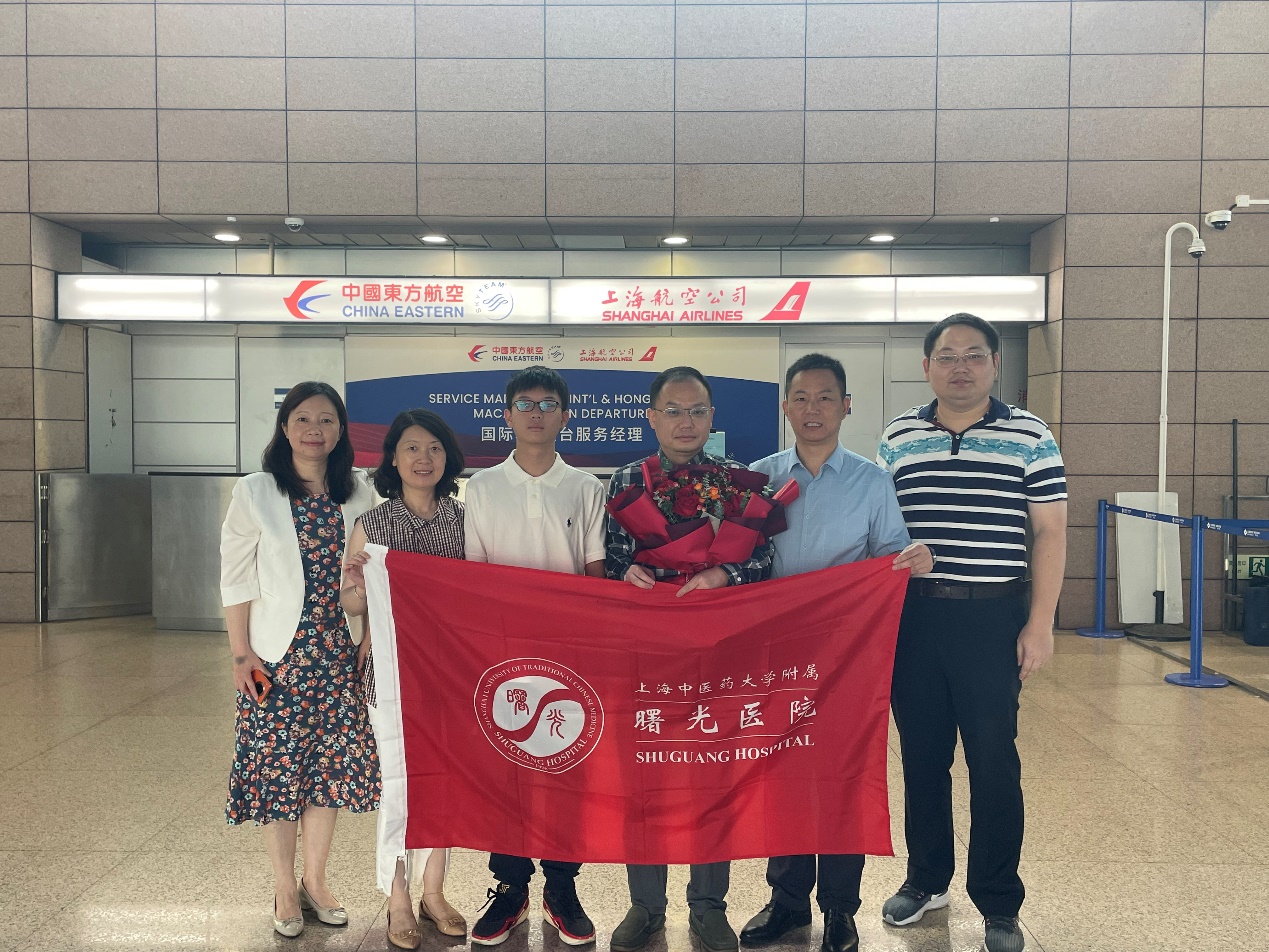 beat365官网新一批援藏援青干部人才相继启程