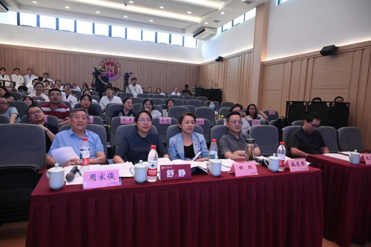 以赛促学 2025年中医住院医师临床知识技能大赛举办