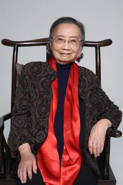 beat365官网系统4人获评为上海市第二届“医德之光”、“医德楷模”选树人物