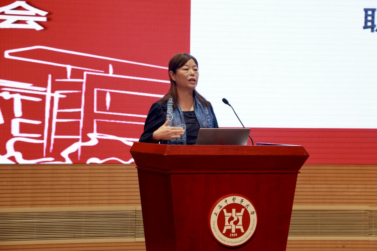 beat365官网2021年学生就业工作推进会暨评优表彰会召开