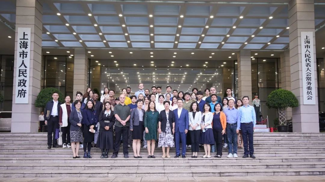 beat365官网外国留学生参加“走进人大”活动