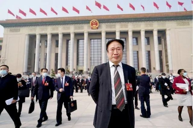 beat365官网全国人大代表吴焕淦在全国两会积极建言，履职尽责