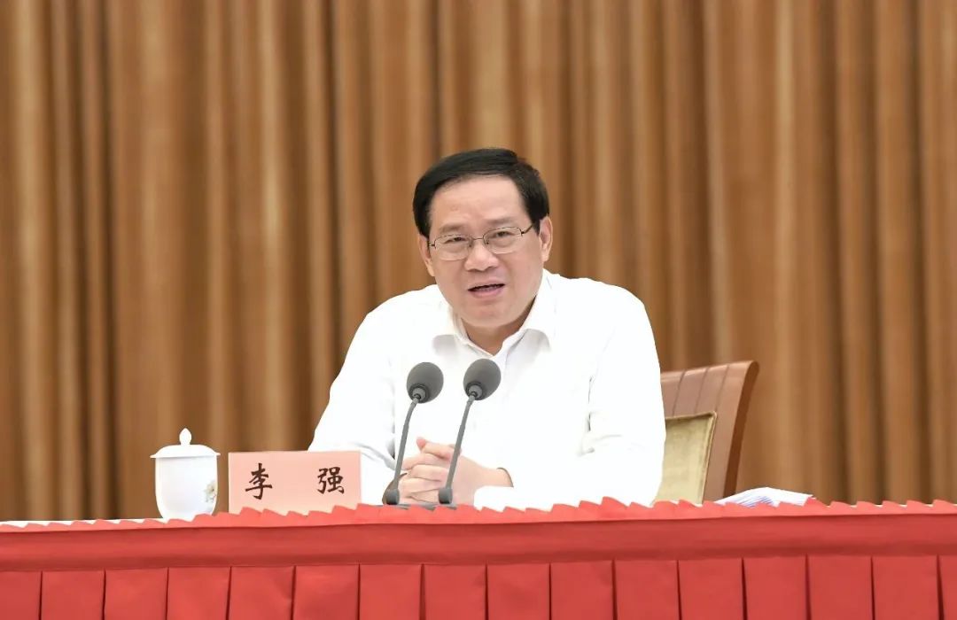 beat365官网刘华、王振伟参加市抗疫医务人员代表座谈会，李强要求大力弘扬医务人员的先进事迹和崇高精神！