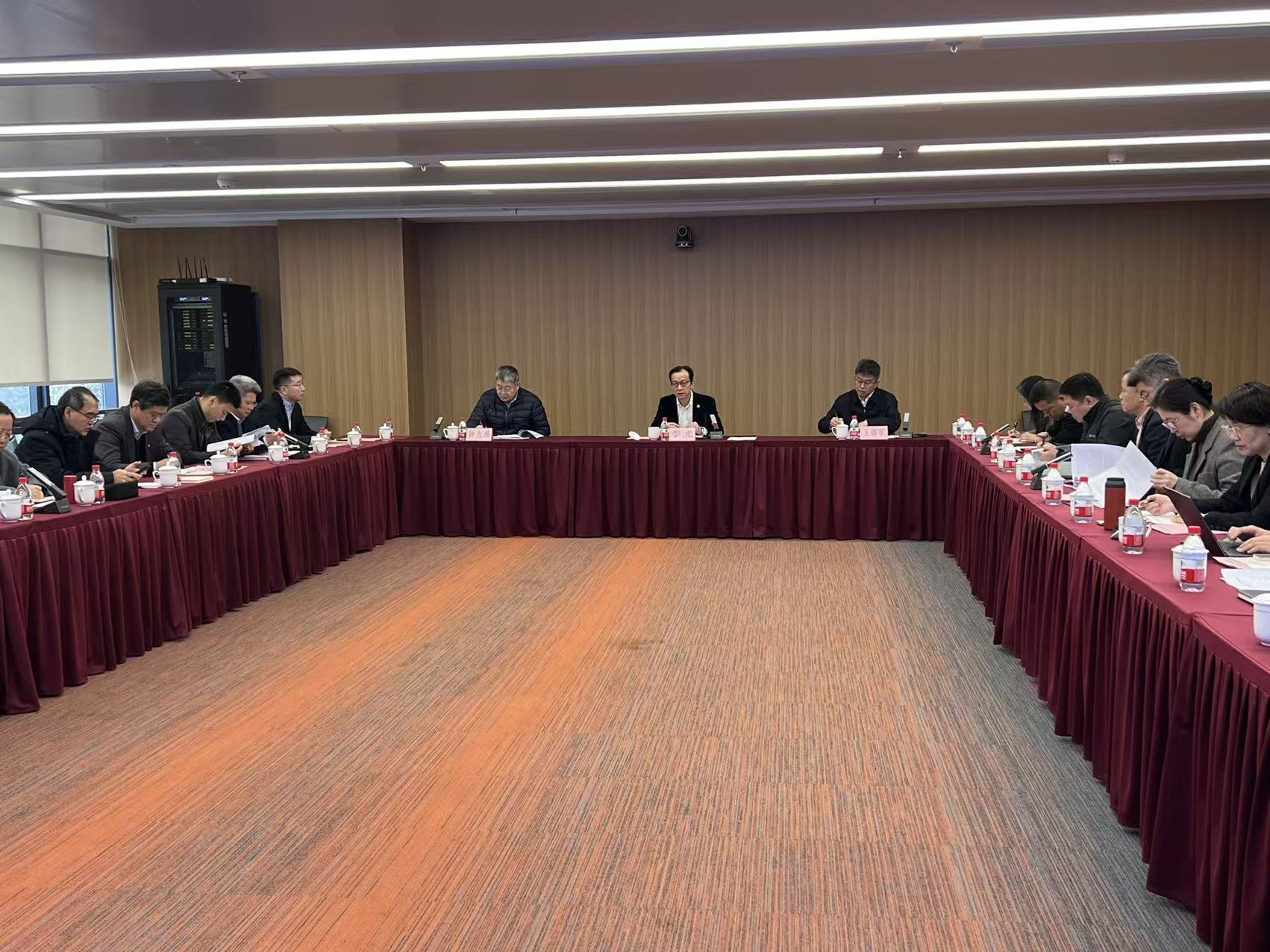 凝聚共识绘蓝图 砥砺奋进新征程  ——beat365官网召开《beat365官方网站 上海市中医药研究院改革和发展“十五五”规划（草案）》征求意见座谈会