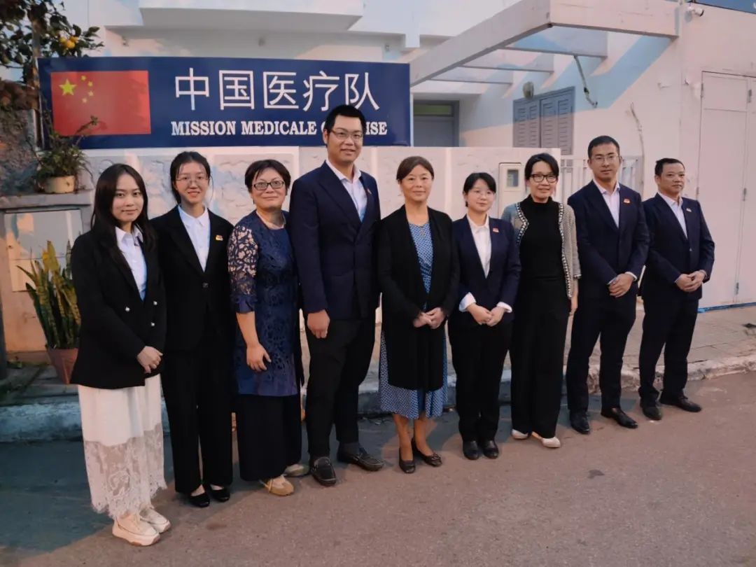 beat365官网代表团赴摩洛哥慰问援摩医疗队员